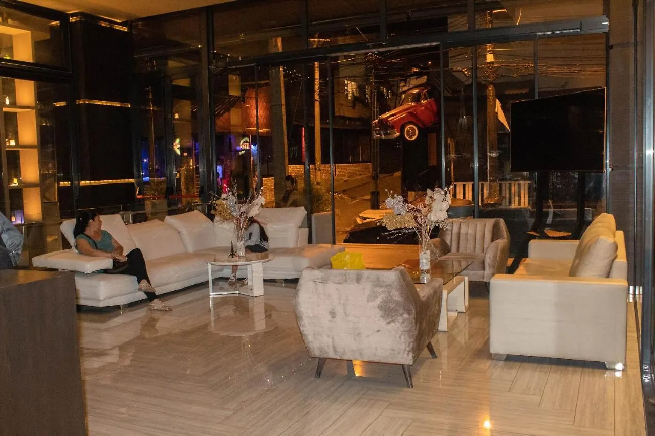 Ultra Luxury Suite In Lleras Parque Medellin 0*,