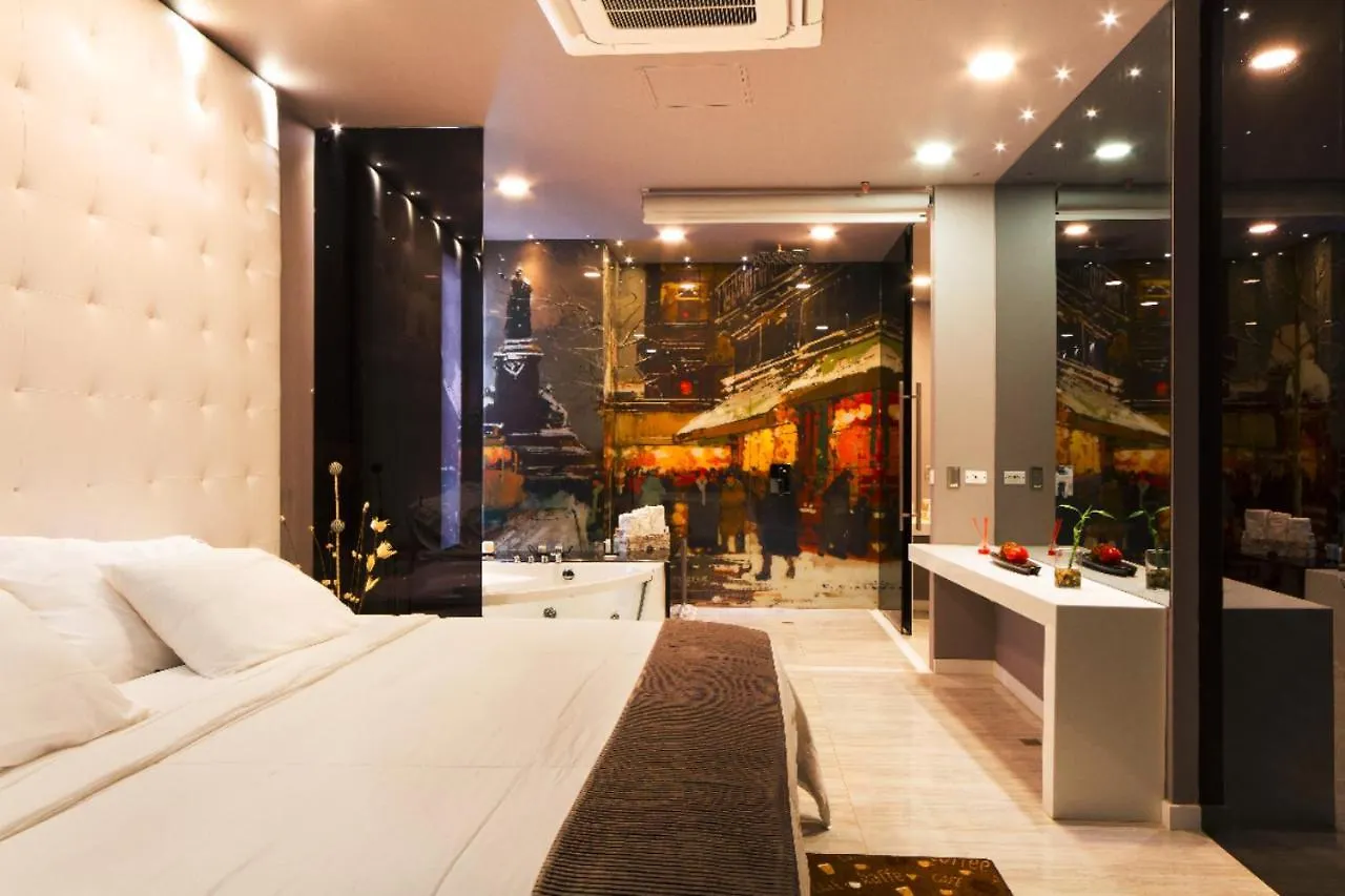 Ultra Luxury Suite In Lleras Parque Medellin